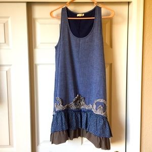 Flirty fun dress/tunic in blue!